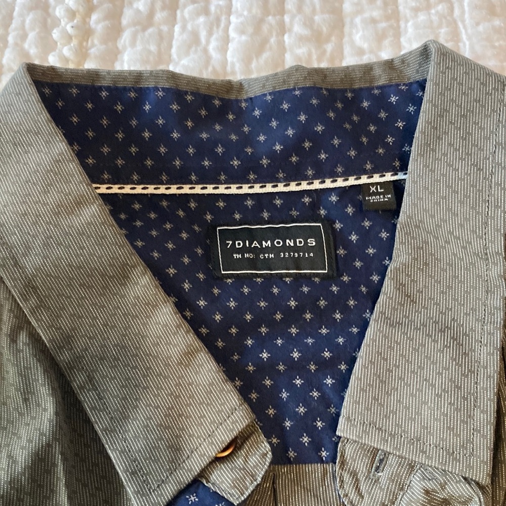 7 Diamonds Mens Dress Shirt. XL